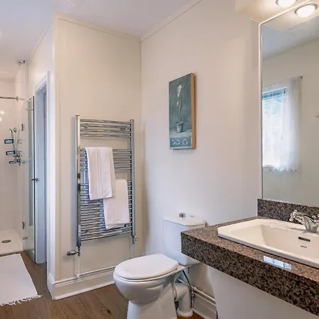 펜션 Large 5 Bedroom To Sleep 10 People With Wonderful Sea Views 켄마어