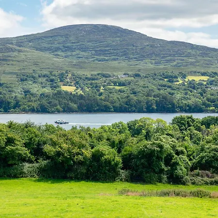 Large 5 Bedroom To Sleep 10 People With Wonderful Sea Views Kenmare