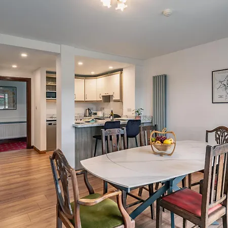 펜션 Large 5 Bedroom To Sleep 10 People With Wonderful Sea Views *